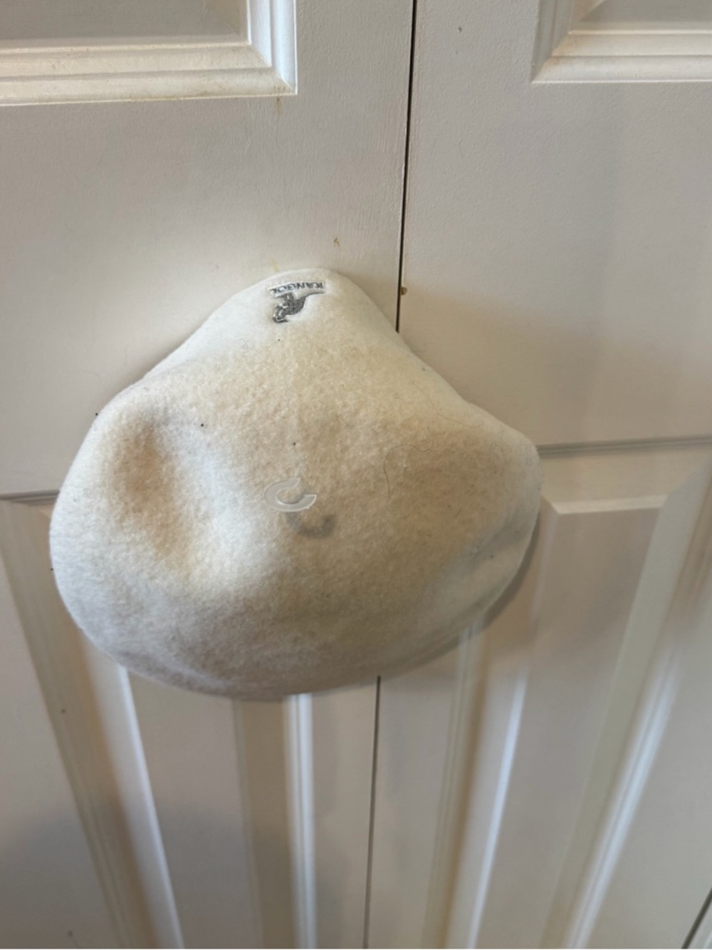 Kangol The Wool 504 is the iconic, original Kangol® Cap. - Picture 5 of 10